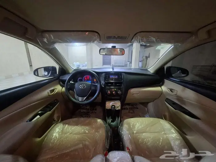 تويوتا يارس 2022 ستاندر 7