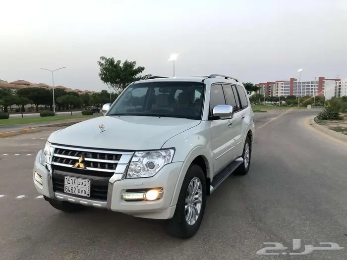 ميتسوبيشي باجيرو 2022 فل سعودي ممشي قليل مخزن 25 ألف 1