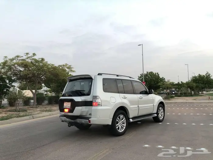 ميتسوبيشي باجيرو 2022 فل سعودي ممشي قليل مخزن 25 ألف 8