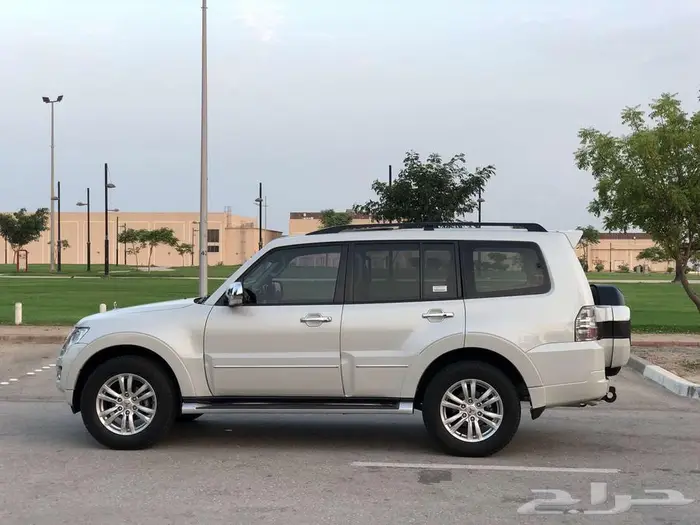 ميتسوبيشي باجيرو 2022 فل سعودي ممشي قليل مخزن 25 ألف 5