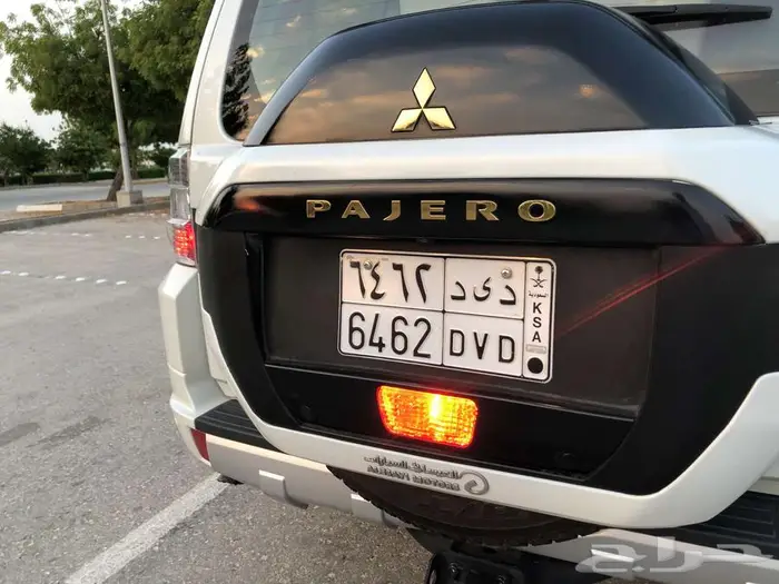 ميتسوبيشي باجيرو 2022 فل سعودي ممشي قليل مخزن 25 ألف 61