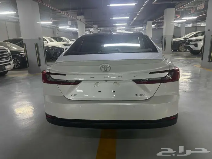 تويوتا- كامري- LE -هايبرد- 2025-بطاقه - ابيض 3