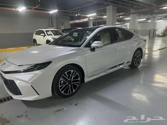 تويوتا- كامري- LE -هايبرد- 2025-بطاقه - ابيض 6