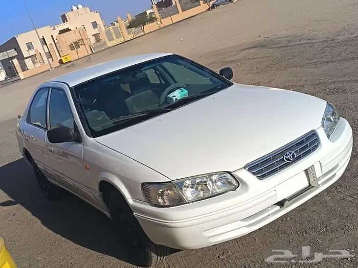 كامري للبيع نضيفه 11