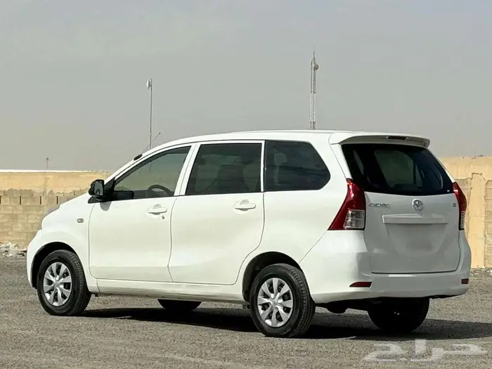 تويوتا افانزا 2015 2