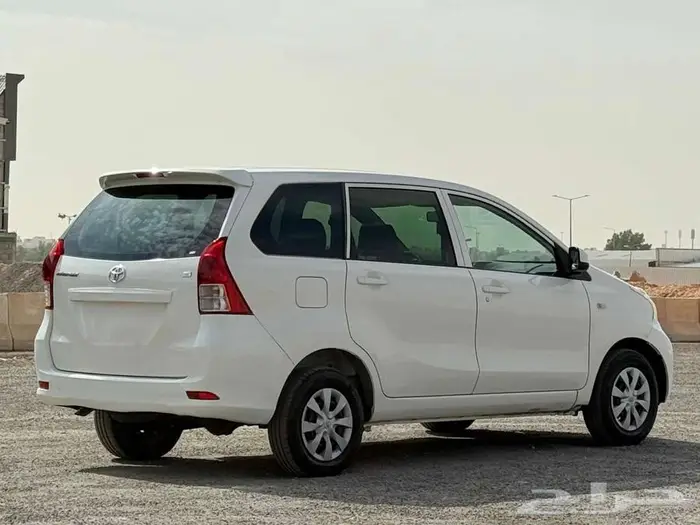 تويوتا افانزا 2015 5