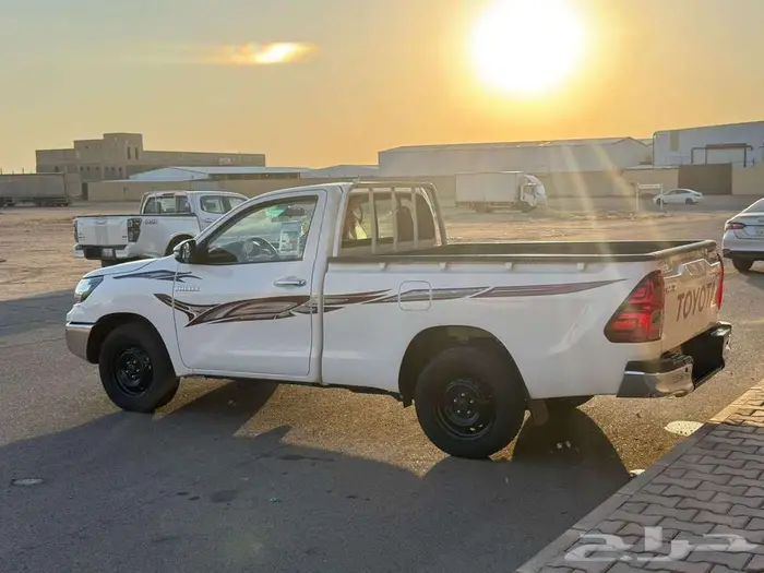 تويوتا هايلكس غمارة بنزين موديل 2025 ممشى 25000 4