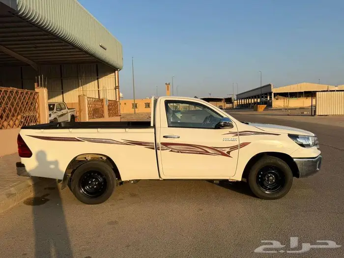 تويوتا هايلكس غمارة بنزين موديل 2025 ممشى 25000 7