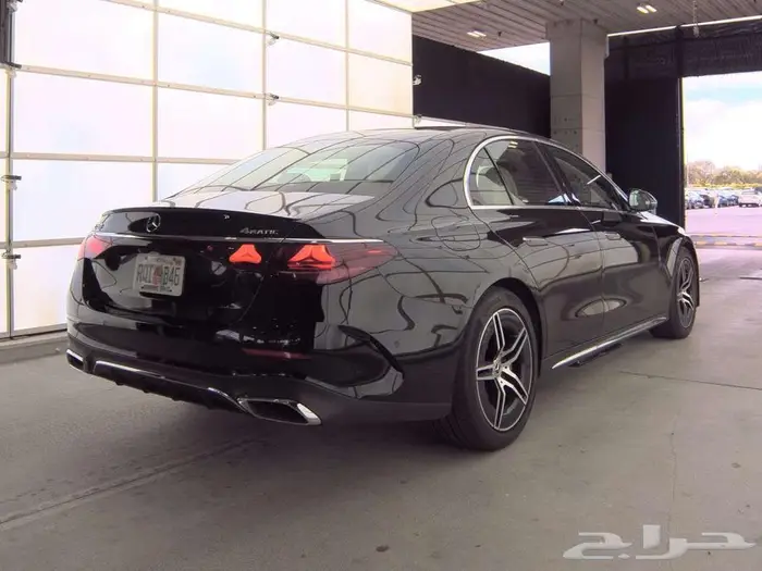 Mercedes E350 2025 ممشى 19000 كيلو - 256000 ريال للاستيراد 3