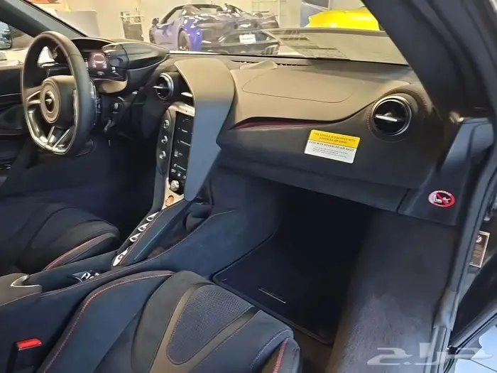 2026 McLaren 750S Spider Convertible 8