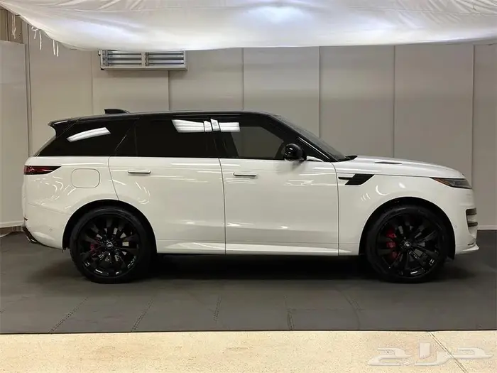 رنج روفر سبورت دايناميك 2024 بسعر مميز 8