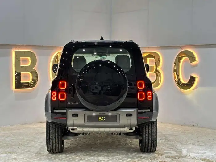 لاند روفر ديفندر 2025 HSE اكس ديناميك 5