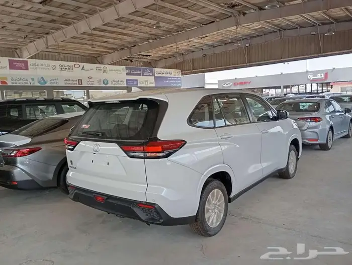 تويوتا انوفا 2026 GL بنزين 1