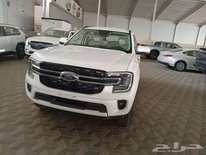 فورد ايفرست بنزين نص فل 2025 اقساط وكاش 3