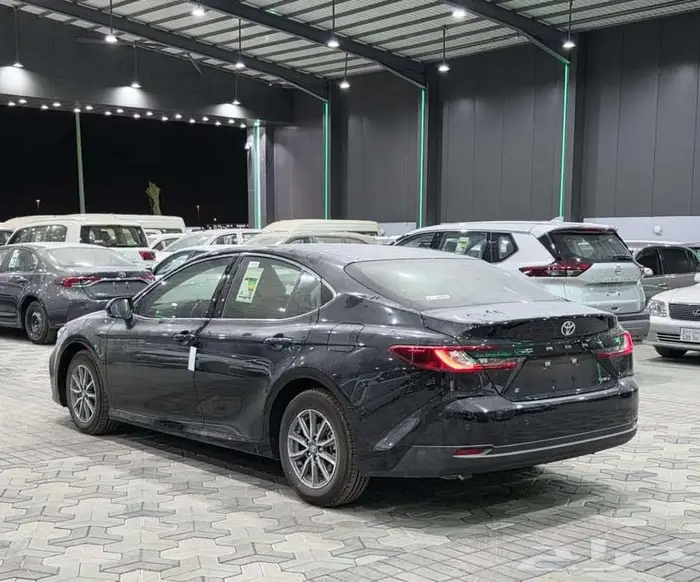 تويوتا كامري ستاندر موديل 2025 كاش و اقساط 3