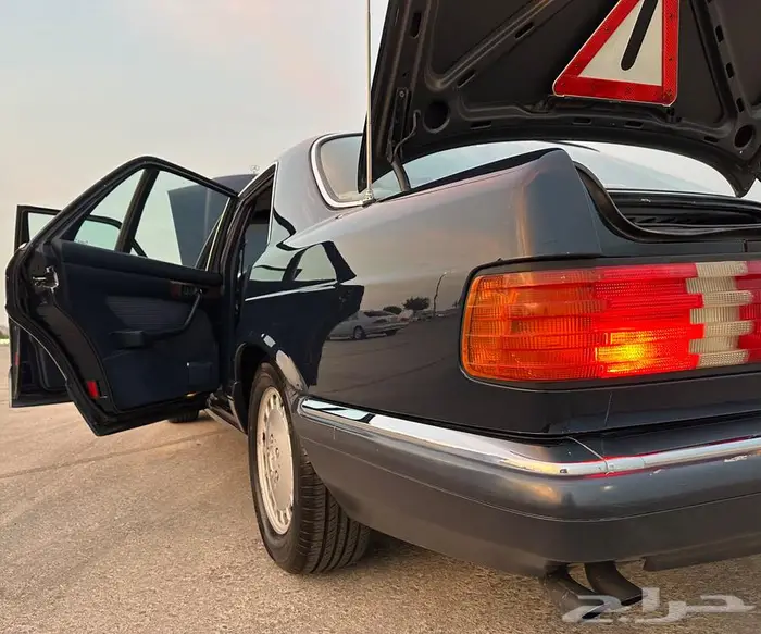 للبيع مرسدس حجم 560 48