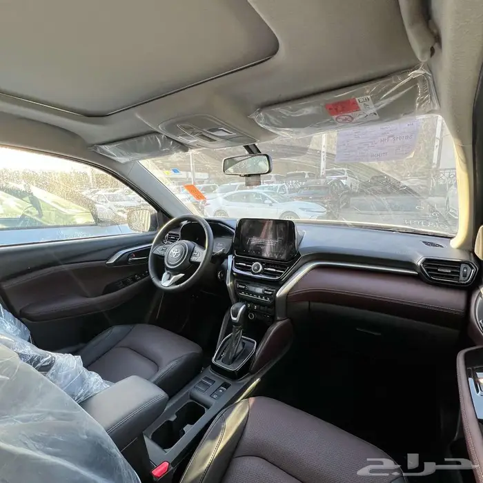 تويوتا اوربان كروزر GL و GLX م1.5 بدون دبل بنزين تماتيك 2026 9