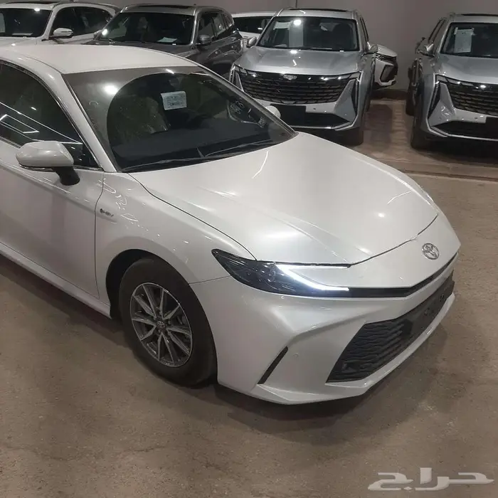 تويوتا كامري E هايبرد 2025 كاش واقساط 7