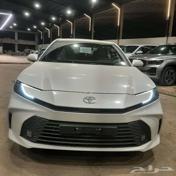 تويوتا كامري E هايبرد 2025 كاش واقساط 3