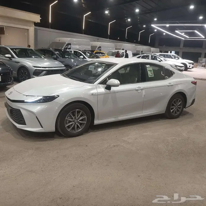تويوتا كامري E هايبرد 2025 كاش واقساط 6