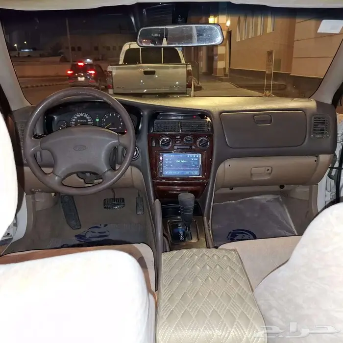 للبيع متسوبيشي ماجنا 2003 8