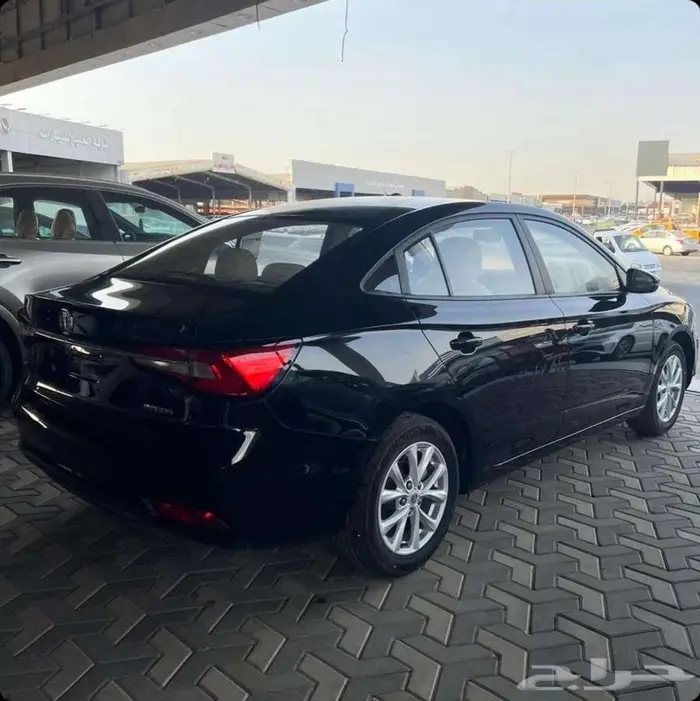 ام جي 5 ستاندر 2025. 3