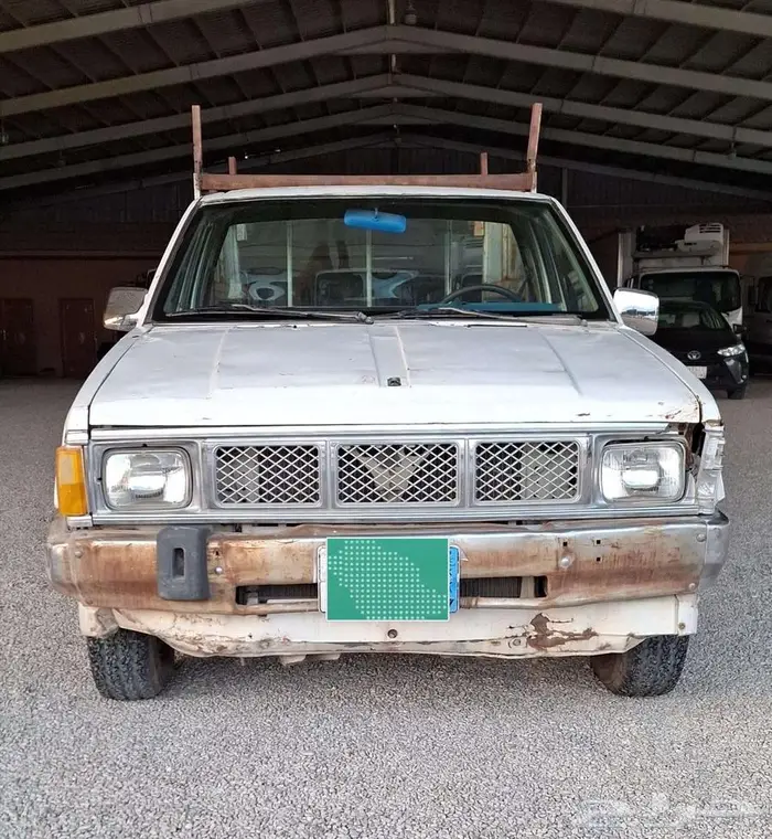 نيسان ددسن بكب غماره 1986 0