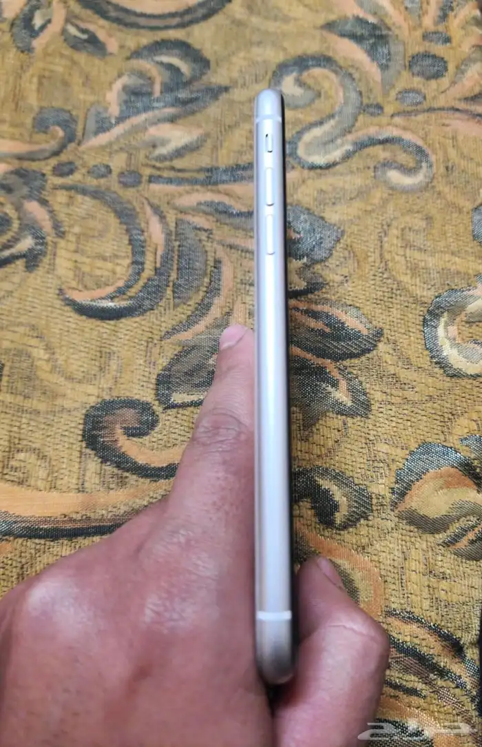 ايفون 11 عايدي وكالة للبيع مستعجل 3