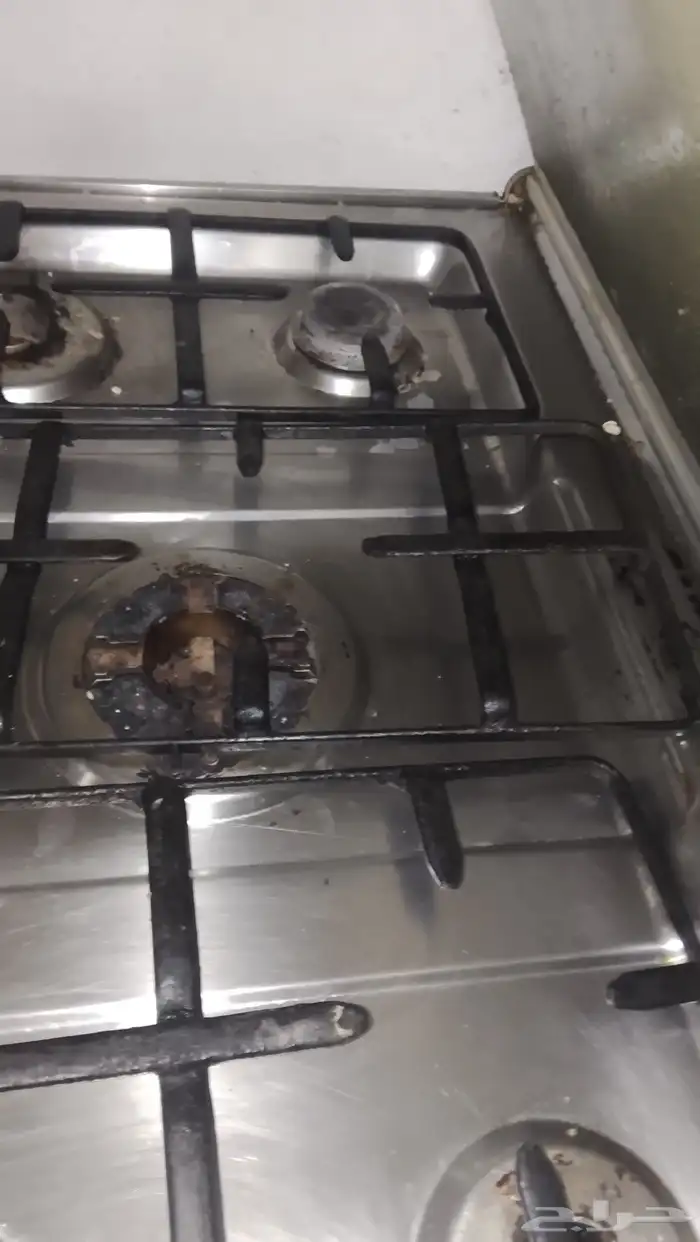 فرن حالتة مستعمل الاغراض ناقصة والبيع على حالتة كما موضح 3