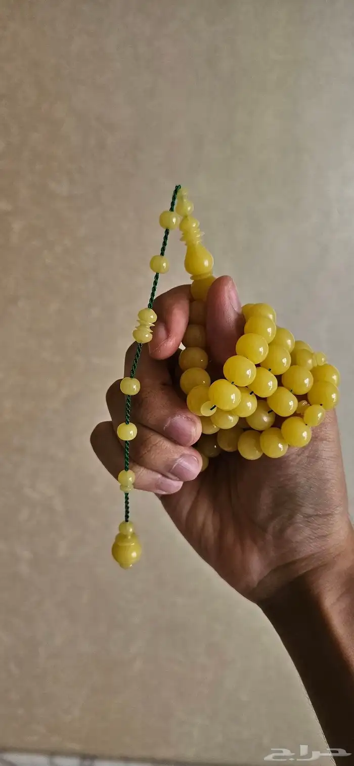 سبحة فاتوران أصفر شبيه المكعبات اليمنية 1