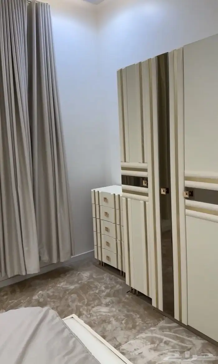 غرفة نوم للبيع 1