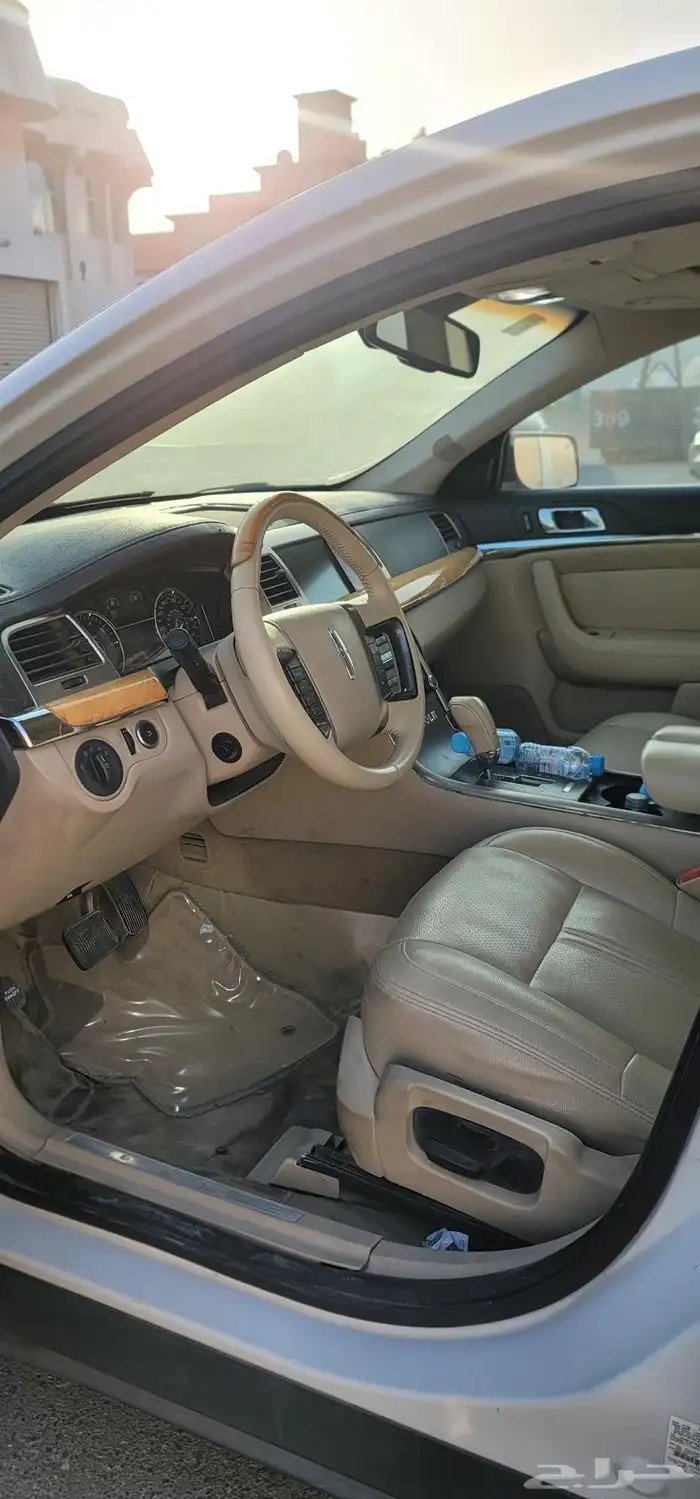 للبيع لينكولن mks 2009 9