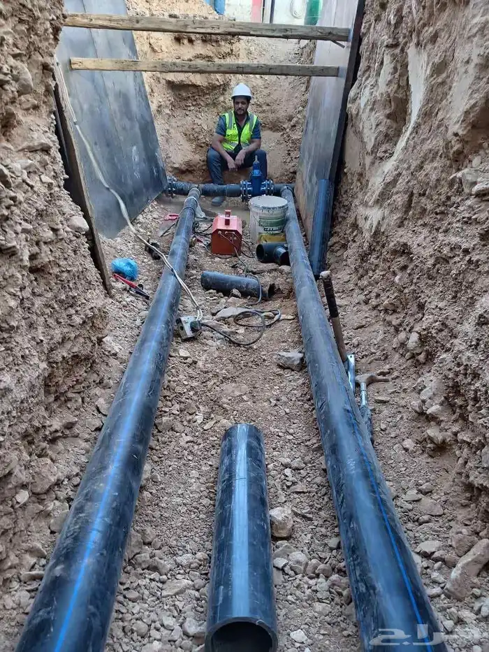 فني لحام ليات ايثيلين لحام حراري ولحام كهرباء الكترو فيوجن 2