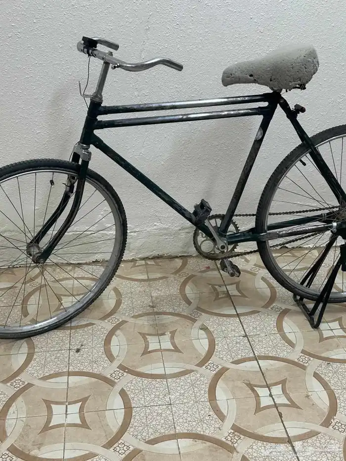 سلام عليكم ورحمة الله وبركاتة سيكل هندي مقاس28 للبيع يوجد م 0