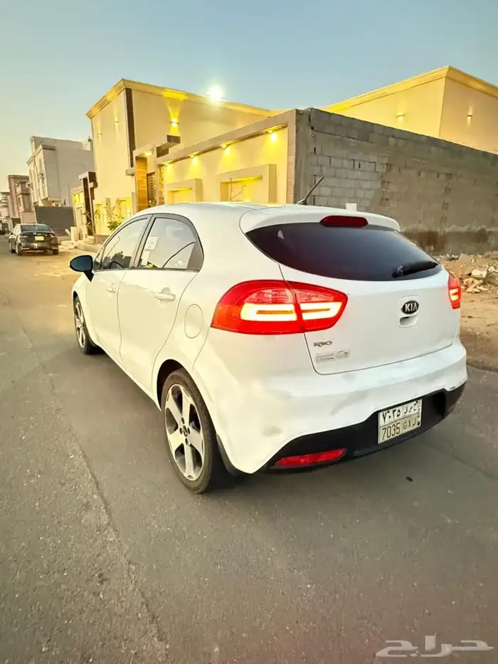 كيا ريو2014فل كامل هاتش باك 10