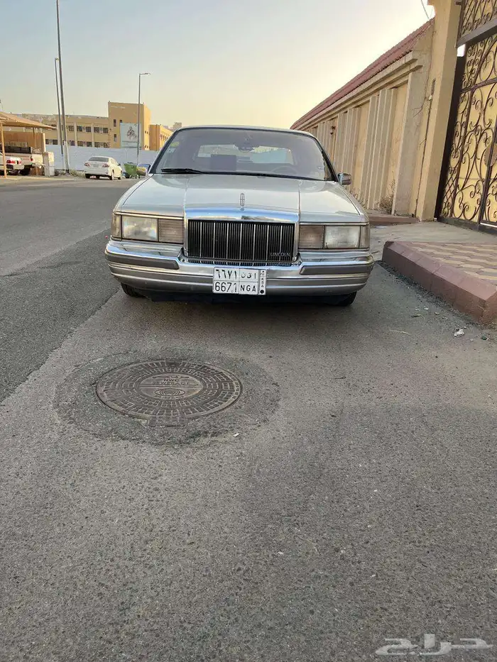 فورد لينكون تاون كار 1990مخزن للبيع 3