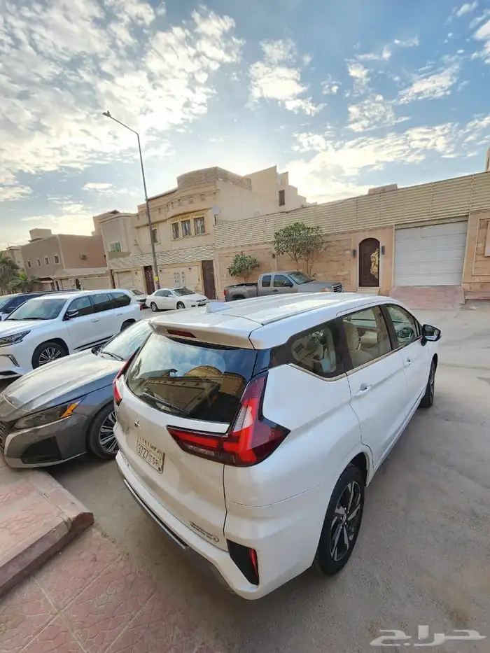 مستوبيشي اكسباندر 2023 12