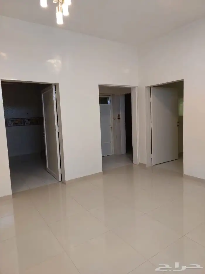 شقق عوائل للإيجار في حي الورود قمبوره قريب من دوار السيوف وا 4