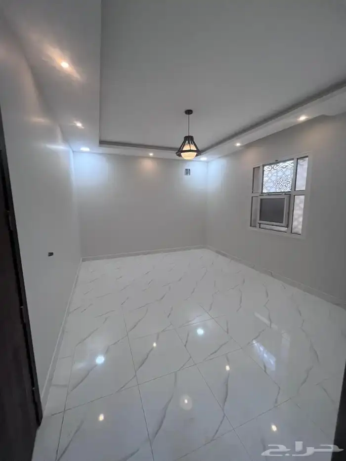 شقه مدخلين خلف فيلا اجار 5