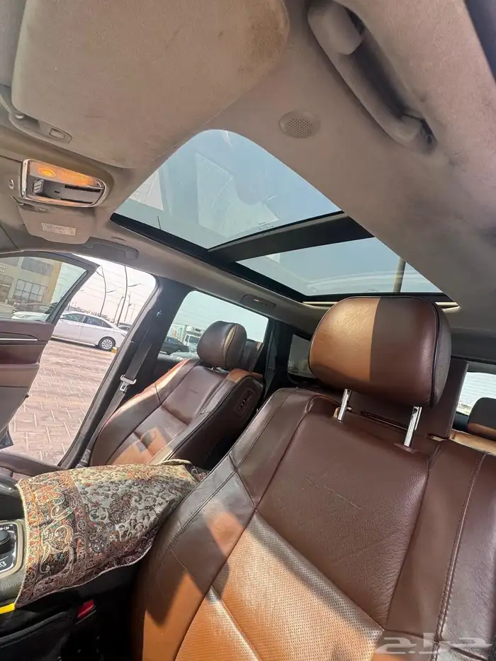 جراند شيروكي ساميت 2015 0