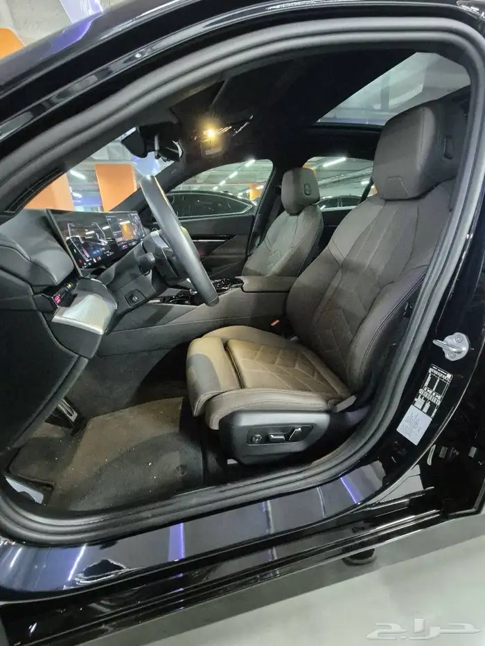 BMW 520i M Sports 2024 وارد كوريا 16