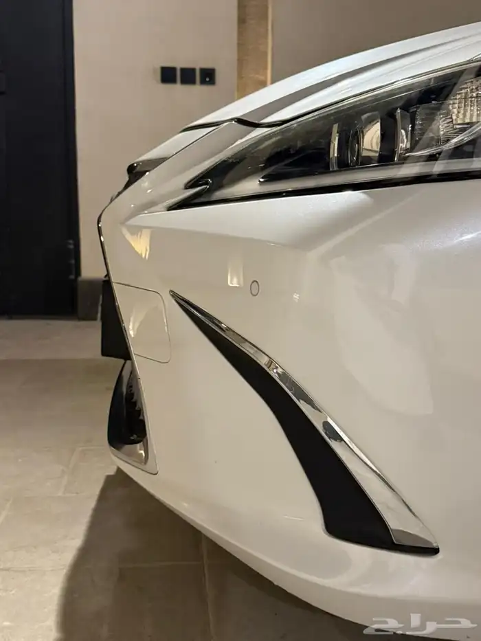 لكزس 2021 نظيف وممشى قليل 29