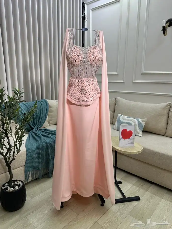 افخم فساتين الاعراس والمناسبات و سهرات 25