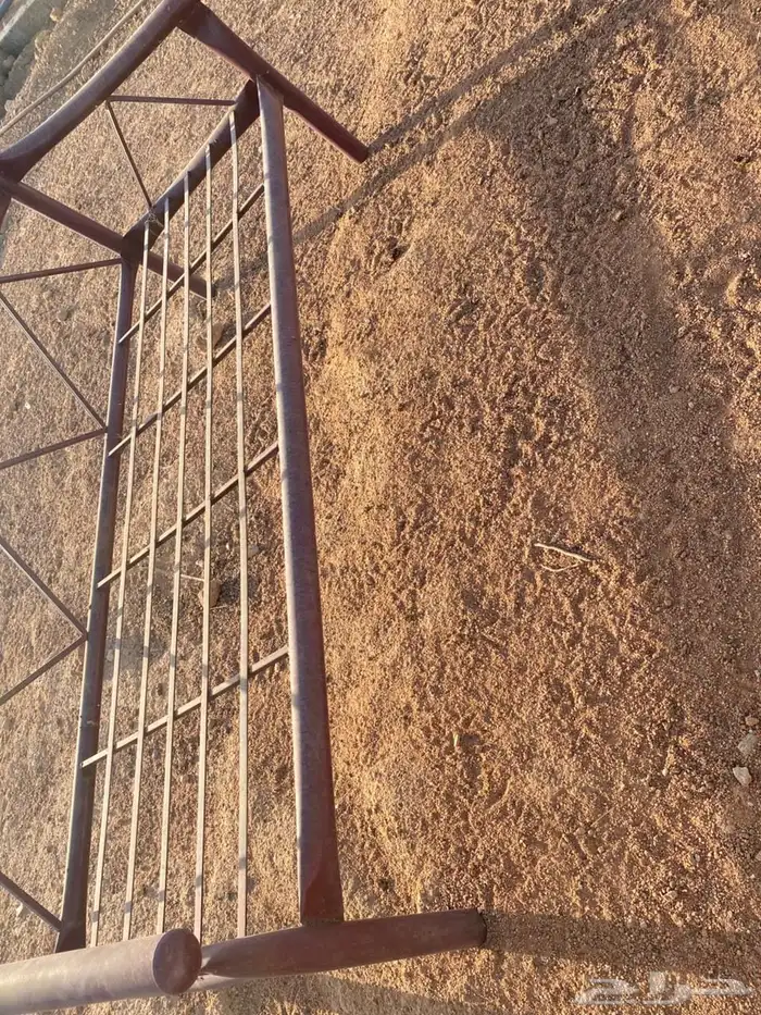 للبيع كراسي حديد 0