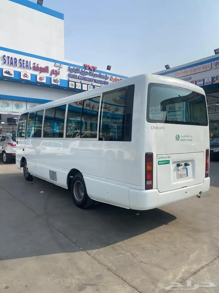 للبيع باص نيسان 2008 2