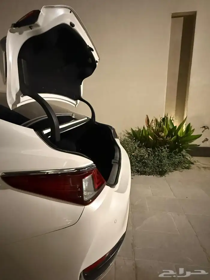 لكزس 2021 نظيف وممشى قليل 24