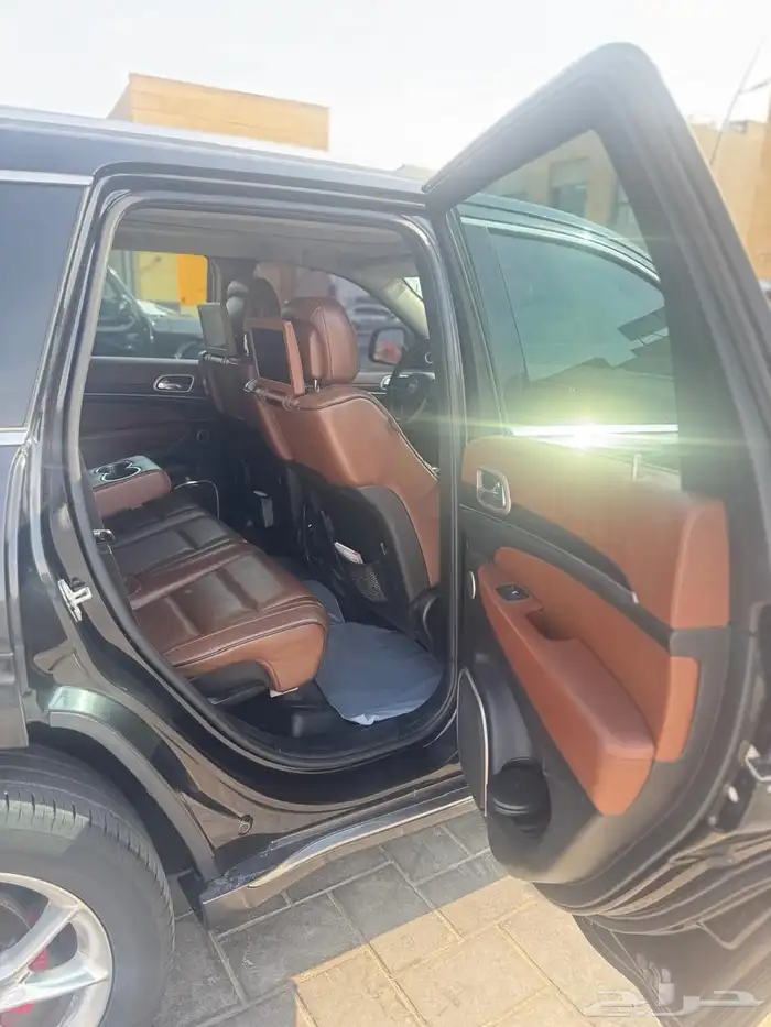 جراند شيروكي ساميت 2015 10