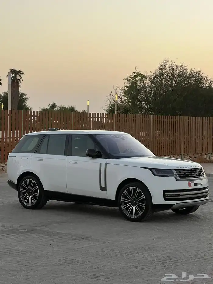 رنج روفر فوج 2022 خليجي موجودة بدبي 0