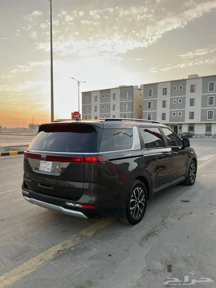 كيا كرنفال ديزل 2021 3