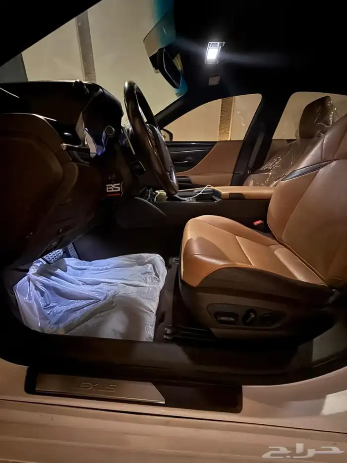 لكزس 2021 نظيف وممشى قليل 60